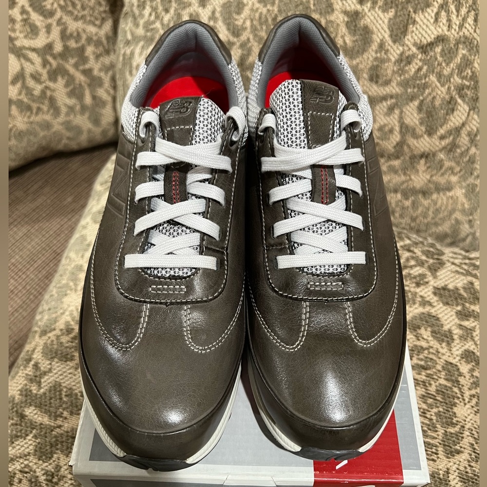New balance, walking shoes